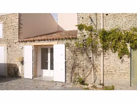 location maison 2 pièces 49 m² à ferrieres (17170)  615 €