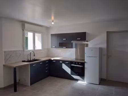 location maison 4 pièces 81 m² à limoges (87000)  1 010 €