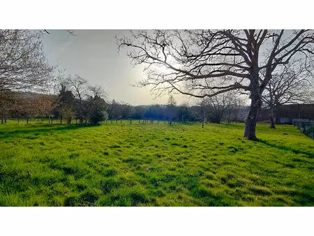 25640 - emplacement d'exception pour ce terrain constructible de 1700 m²