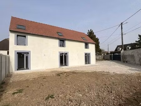 maison de 113 53 m² à etampes