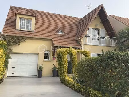 maison traditionnelle de 165 m² à marolles-en-hurepoix