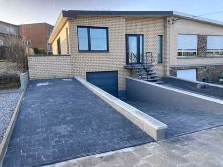 bungalow 2 ch   avec terrasse et jardin