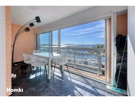 six fours les plages la coudouliere type 2 33 m² + une loggia fermee de 10 m² avec vue mer