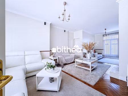 maison + locatif + cour - hyper centre d'arras + possibilité