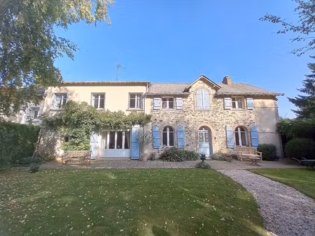 maison de caractère 180m² – 1 35 hectare de nature aux portes de laval (bonchamp)