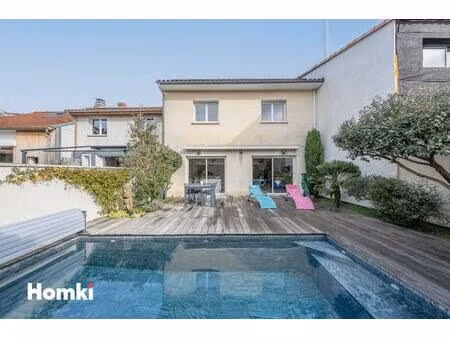 maison t6 de 134 m² avec piscine et garage