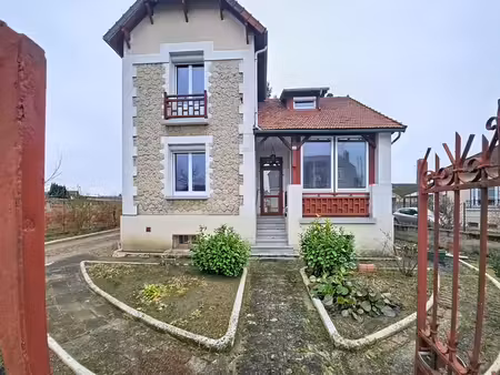 belle maison de caractère !