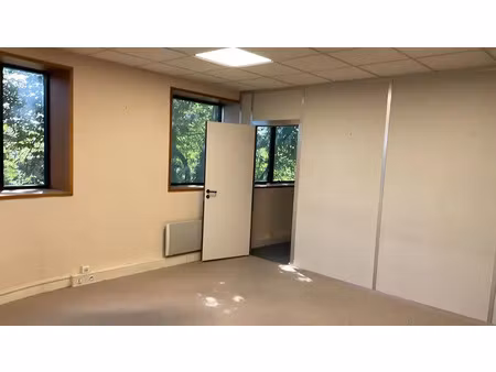 bureau 10m² a louer 300€ ttc par mois plusieurs surfaces disponible