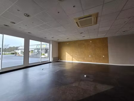 location commerce jaunay marigny 128 m²