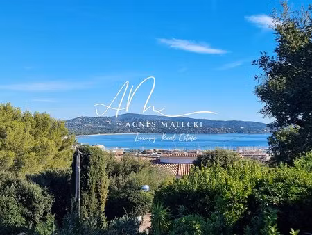tres belle vue mer pour cette villa traditionnelle avec piscine dans secteur très...