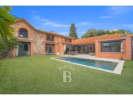 saint-raphaël - villa rénovée à pied des commerces et de la mer