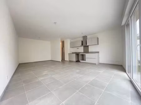 location appartement 2 pièces 45 m² à cenon (33150)