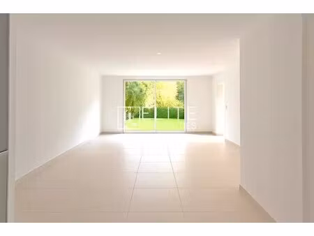 le luxe d'un grand jardin en duplex.