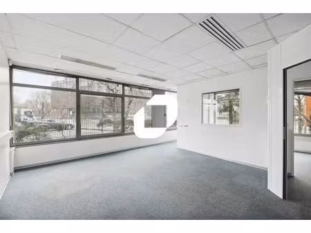 a louer  bureaux rénovés aux portes de paris