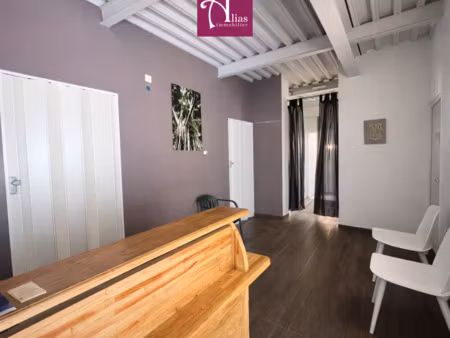 à louer - 50m2 local professionnel rdc avec parking - jarry