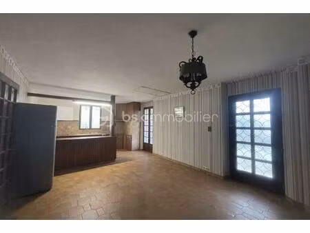 villa de 110 m² à saint-julien-les-rosiers