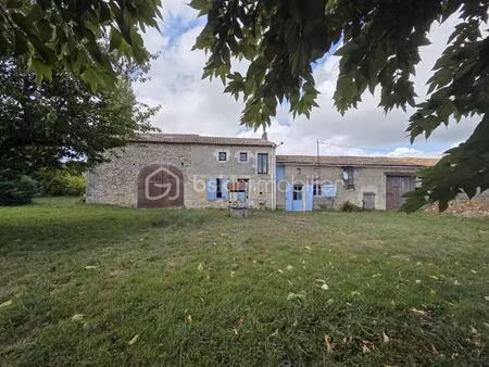 maison de village de 180 m² à saint-martin-du-clocher