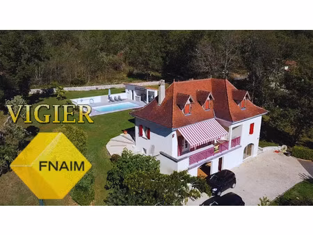 vente maison 8 pièces 175 m² à figeac (46100)  383 900 €