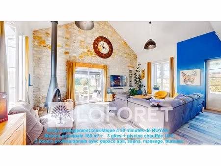 ensemble immobilier 397 m² pour projet d'hébergement touristique en périphérie de gemozac.