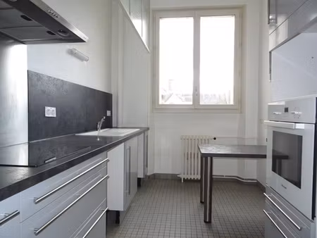 location appartement 3 pièces 66m² orleans 45000