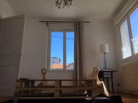 location appartement 3 pièces meublé à la roche-sur-yon (85000) : à louer 3 pièces meublé 