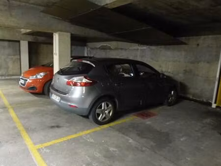 location garage box et parking à nantes (44000) : à louer / nantes