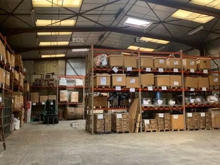 local d'activité avec bureaux de 560 m² à vendre - brie-comte-robert (77)
