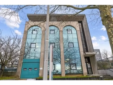 à vendre - bâtiment indépendant à usage de bureaux et d'activités à l'haÿ-les-roses (94)