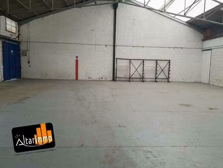 local d'activités à louer