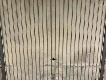 garage sécurisé à louer charleroi  rue vital f.