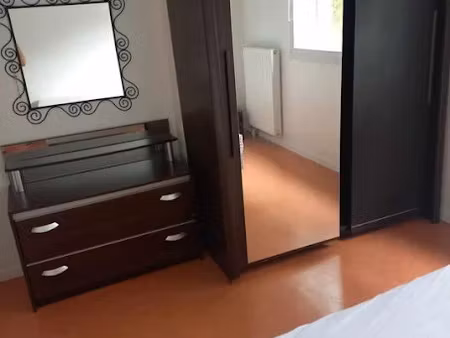 location meublée appartement 3 pièces 47 m² à nanterre (92000)  1 400 €