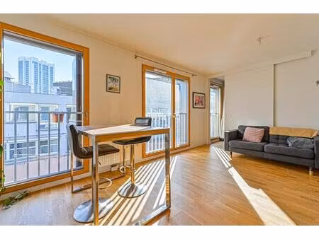 deux pieces dernier etage immeuble 2016