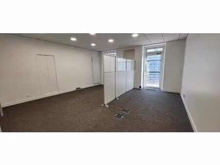 local commercial ou de bureaux