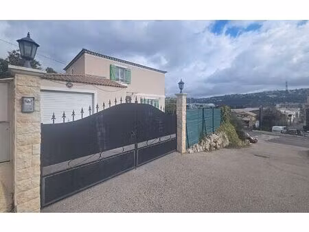 maison saint-laurent-du-var 100 m² t-4 à vendre  680 000 €