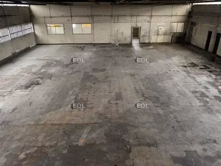 bâtiment indépendant très bien situé