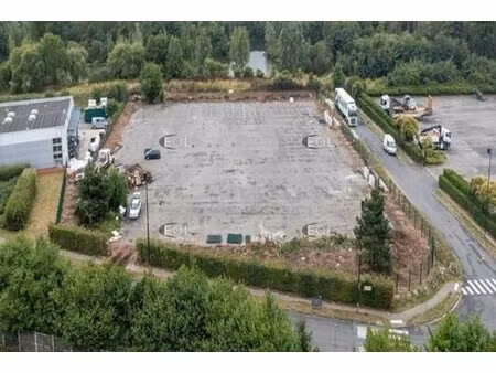a louer terrain de 5600 m² à lieusaint (77)