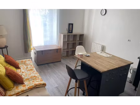 location appartement  m² t-1 à saint-pol-de-léon  450 €