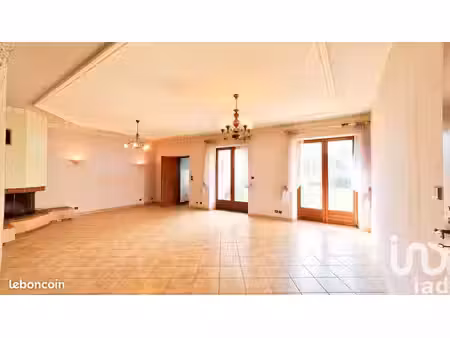 maison familiale 9 pièces 256 m²