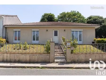 maison 5 pièces 196 m²