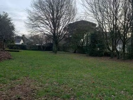 terrain 1 630 m² lassy