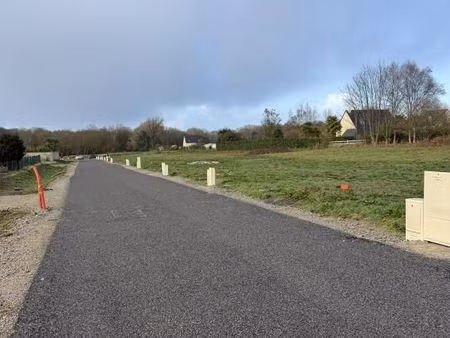 terrain 380 m² plumelec