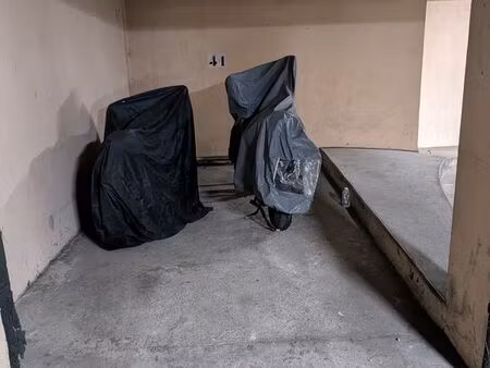 place parking moto/scooter – saint-denis (proche gare)