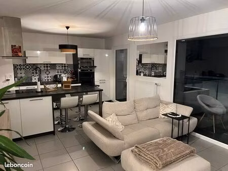 t3 meublé 67 m² avec terrasse – ferney-voltaire