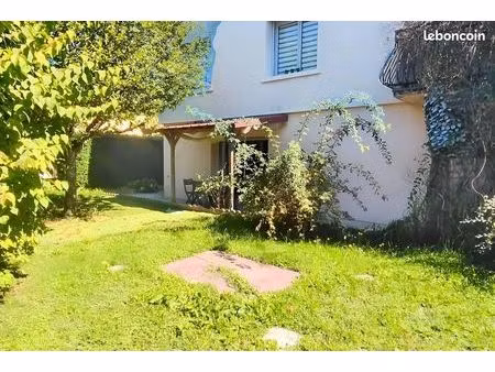 t3 - 70m² jardin&parking - lons le saunier