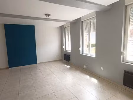 maison ?  1 chambre ? et 1 bureau ?