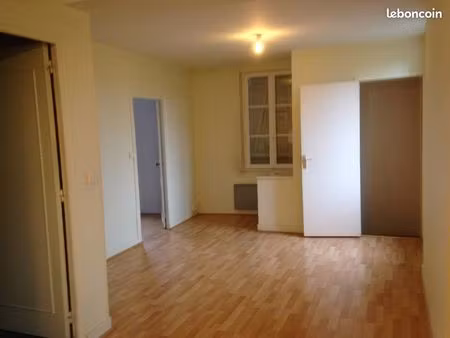 centre village appartemement lumineux