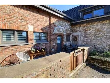 charmante maison 3 ch + bureau avec terrasses et jardin