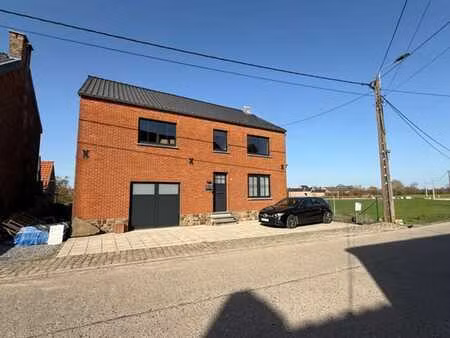 charmante maison meublée avec jardin