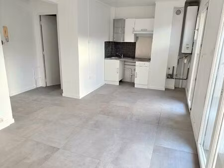 2 pièces avec grande terrasse