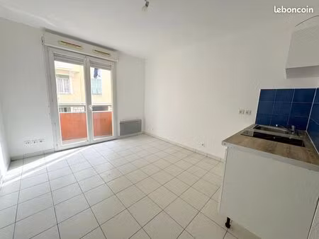 studio 1 pièce 19 m²